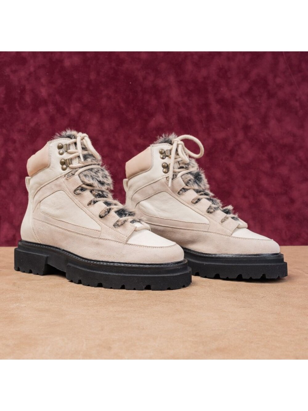 Seychelles Women From The Start Beige Lace-up Hiking Lug Boots sz 8